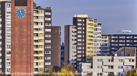 28.10.2011 - Marx-Zentrum und St.Monika in Neuperlach