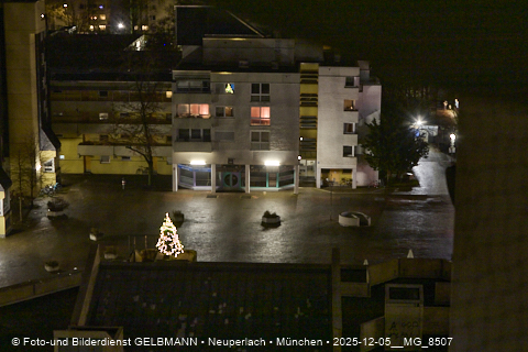 05.12.2025 - Unser Weihnachtsbaum in meiner Burg in Neuperlach
